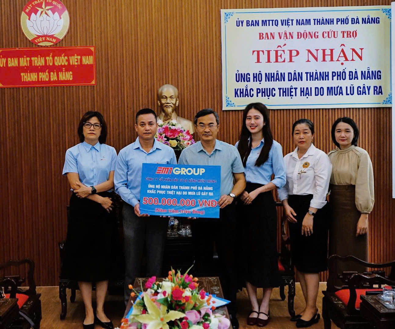 DMT GROUP CHUNG TAY HỖ TRỢ NGƯỜI DÂN ĐÀ NẴNG KHẮC PHỤC HẬU QUẢ SAU MƯA LŨ